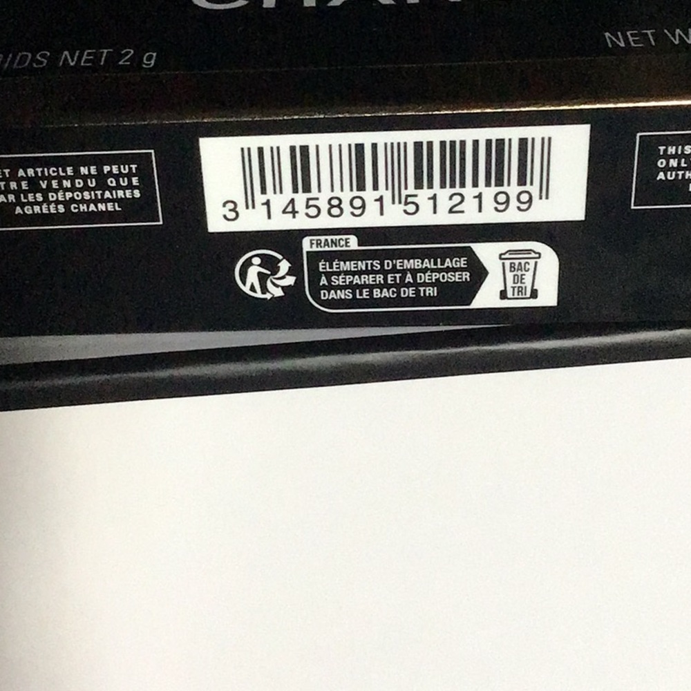 ****BRAND NEW***** CHANEL LES 4 OMBRES BOUTONS EYESHADOW - Picture 8 of 8